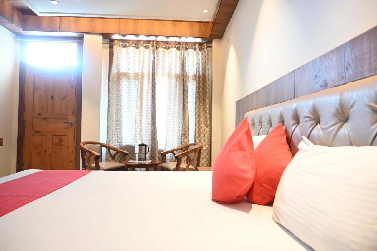 Apple Blossom Hotel Manāli Екстериор снимка