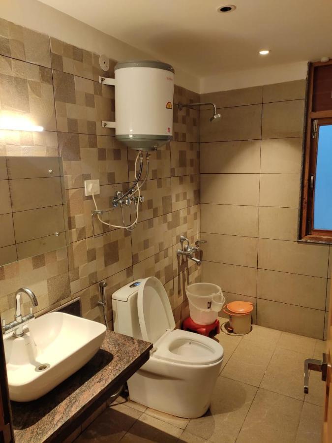 Apple Blossom Hotel Manāli Екстериор снимка