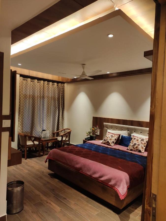Apple Blossom Hotel Manāli Екстериор снимка