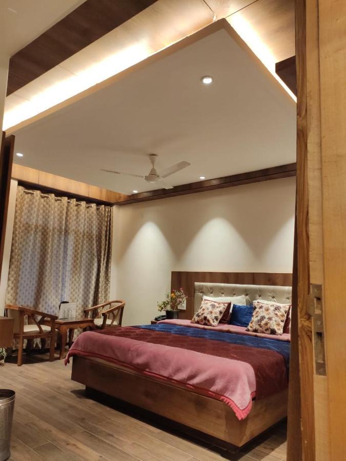 Apple Blossom Hotel Manāli Екстериор снимка