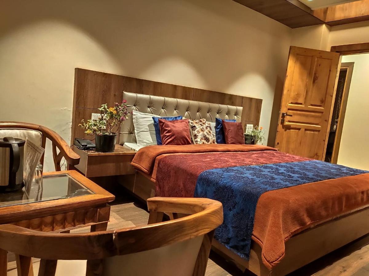 Apple Blossom Hotel Manāli Екстериор снимка