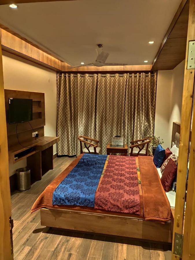 Apple Blossom Hotel Manāli Екстериор снимка