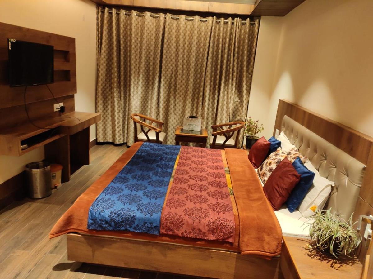 Apple Blossom Hotel Manāli Екстериор снимка