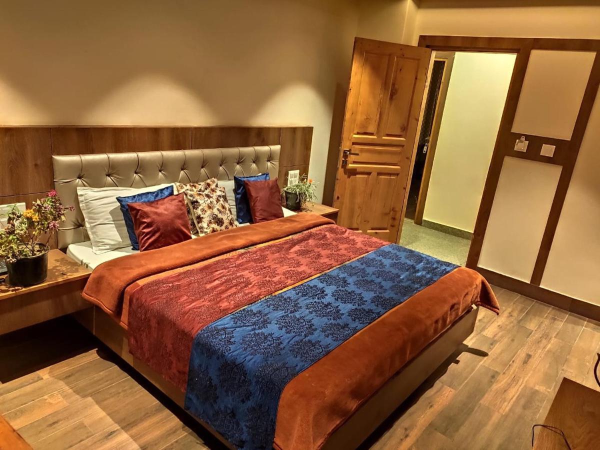 Apple Blossom Hotel Manāli Екстериор снимка
